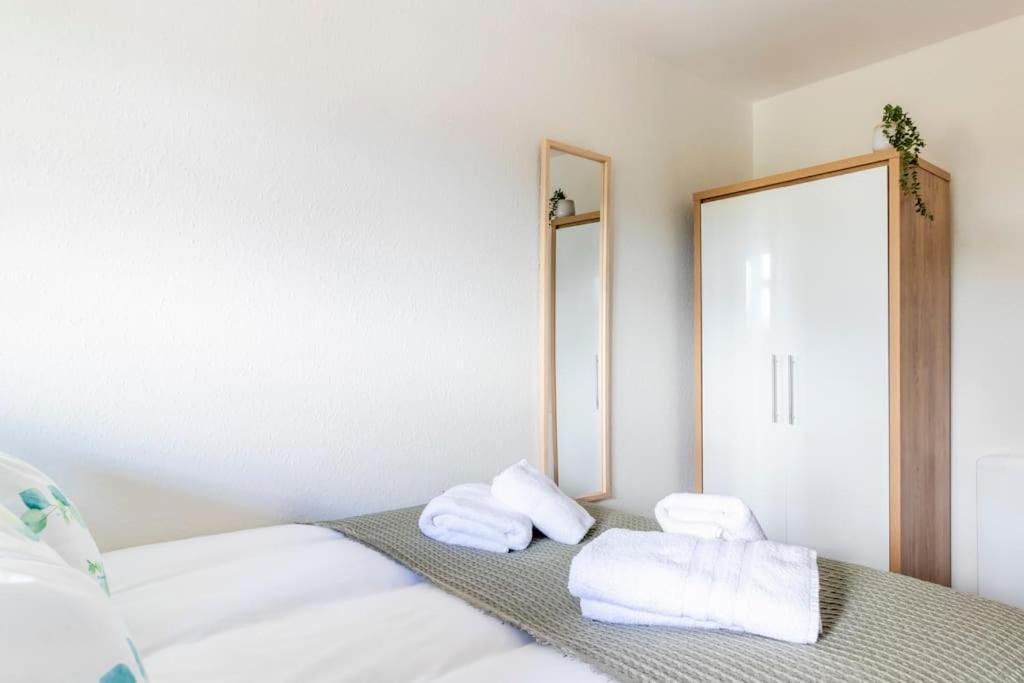 Panoramic Sea View Apartment Sleeps 4-Free Parking Bournemouth Zewnętrze zdjęcie